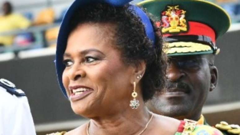 Sandra Mason já trabalhou como advogada e assumiu a presidência de Barbados após o país se tornar uma república