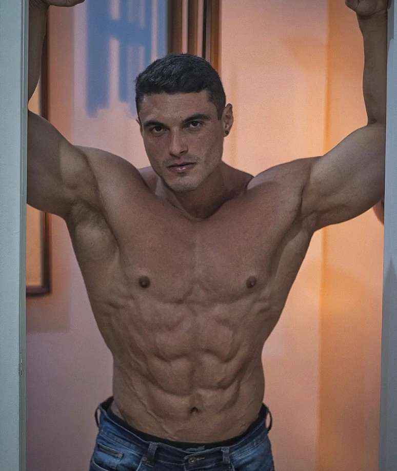 Luiz Cleiton &eacute; fisiculturista &mdash;