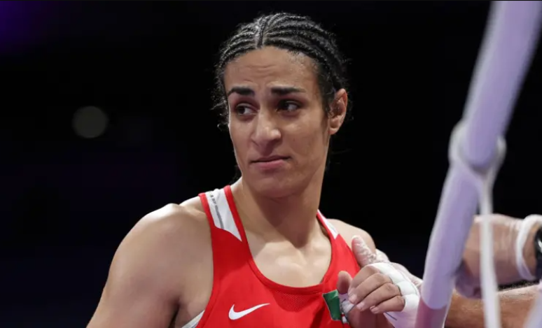 Imane Khelif, da Argélia, participa de luta de boxe na Olimpíada de Paris