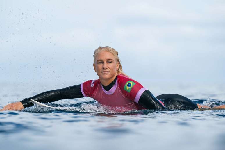 Tatiana Weston-Webb em Teahupo'o. 