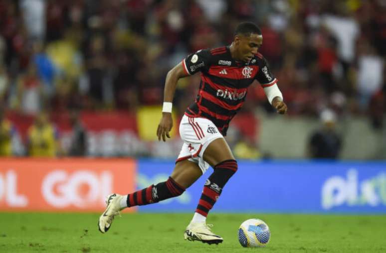 Lorran em ação pelo Flamengo –