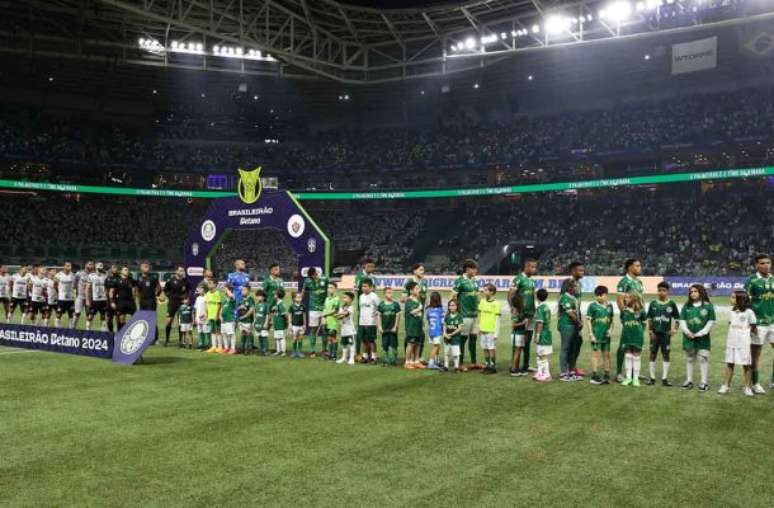 O time do Palmeiras em sua casa /