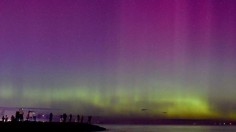 Tempestades solares em maio geraram visões da aurora boreal e austral