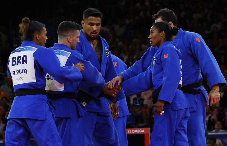 Time Brasil no judô por equipes em Paris