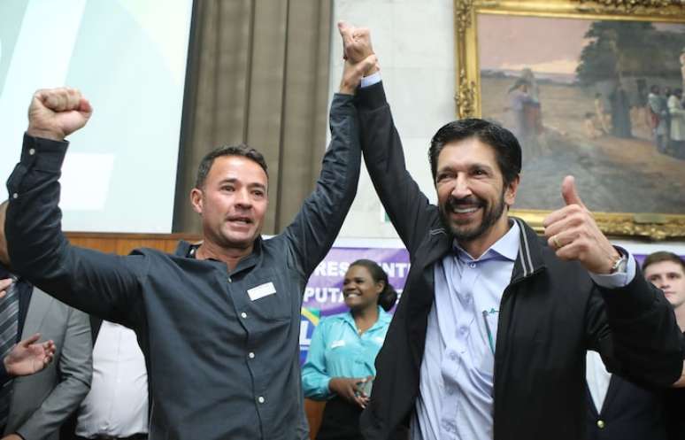 Ricardo Nunes e seu candidato a vice, o coronel Ricardo Mello Araújo, do PL