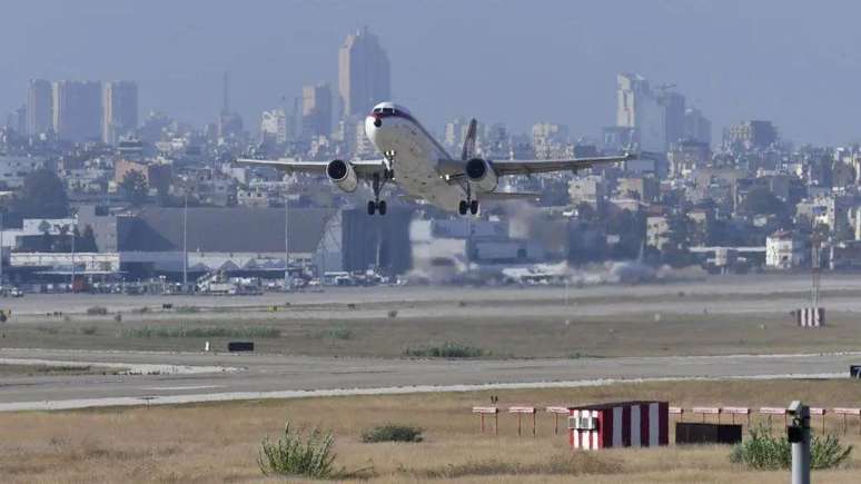 Muitas companhias aéreas pararam de operar voos no Líbano