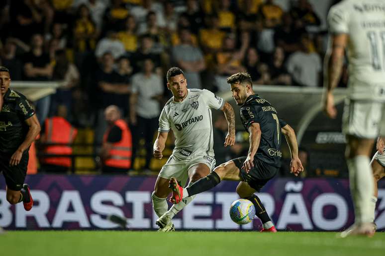 Criciúma enfrentou o Atlético-MG 