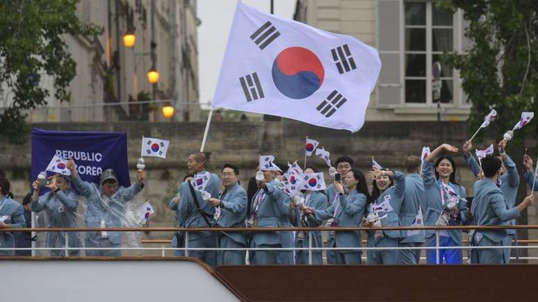 Equipe sul-coreana foi erroneamente anunciada durante cerimônia de abertura como a 'República Popular Democrática da Coreia' — o nome oficial da Coreia do Norte