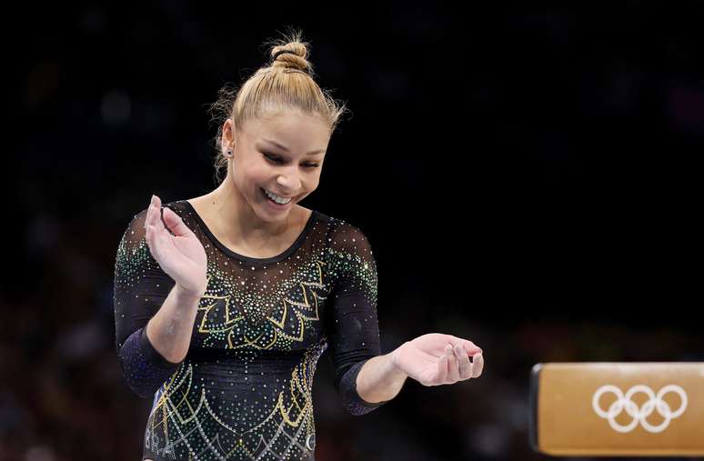 Flavia Saraiva conquistou a final por equipe na ginástica artística