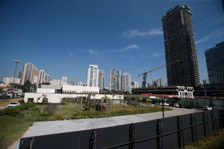 Foto do terreno onde vai ser construído o Eden Park, da Cyrella no bairro do Brooklin.