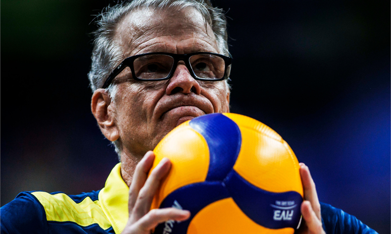 Bernardinho BRA CUB VNL FIVB Estados Unidos e é eliminado na quartas de final dos Jogos Olímpicos de Paris no vôlei masculino