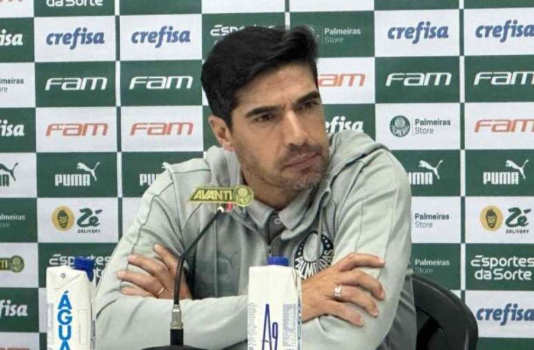 Atualmente, Abel Ferreira aposta no fator psicológico para mudar o jogo no Palmeiras –