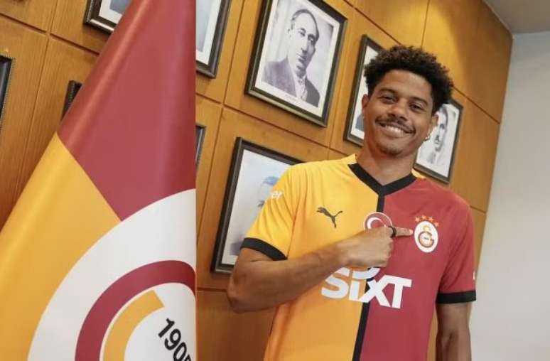 Galatasaray anuncia contratação de Gabriel Sara, ex-São Paulo —