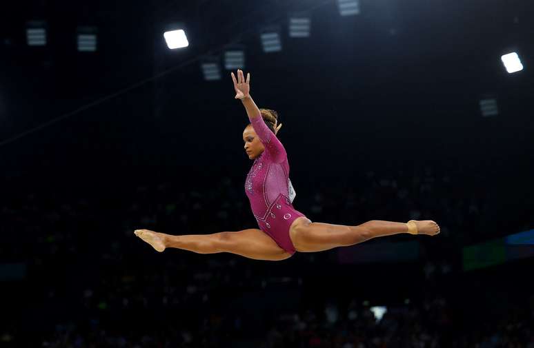 Rebeca Andrade na final da ginástica artística na Olimpíada de Paris