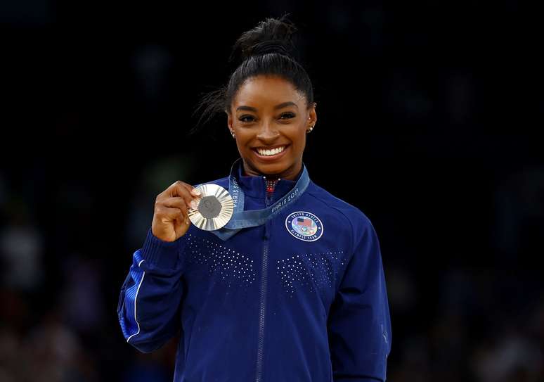 Simone Biles conquista medalha de prata no solo - 05/08/2024