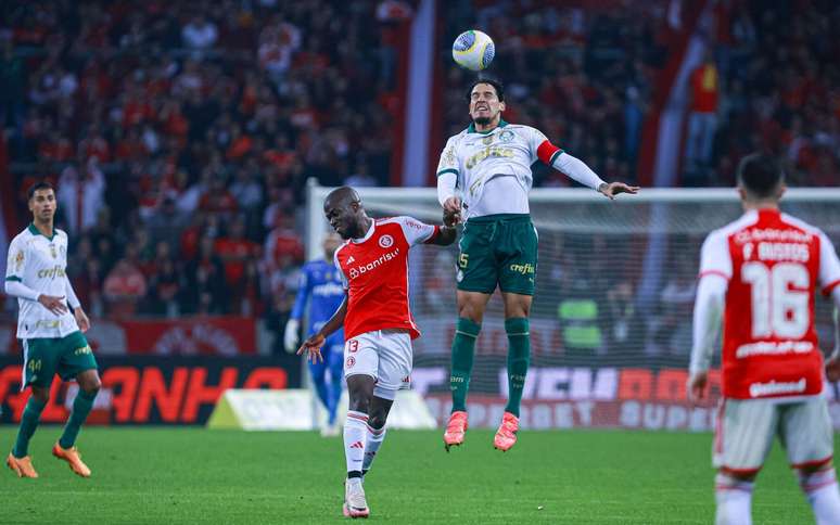 Inter e Palmeiras empatam no Beira-Rio