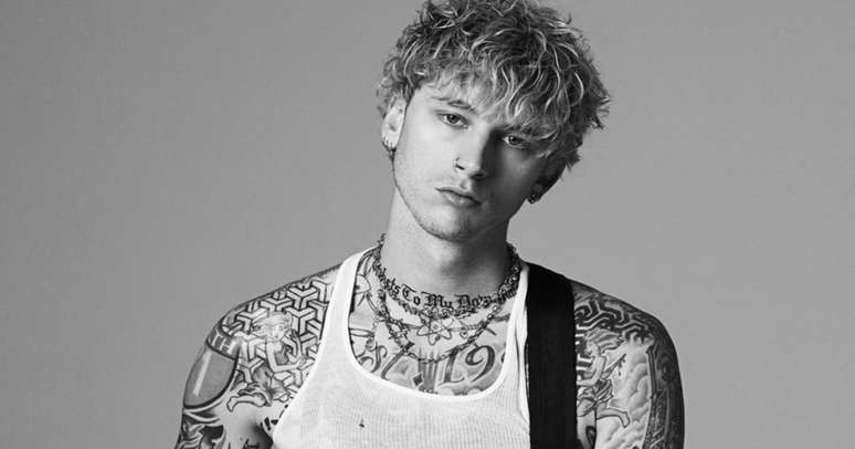 Machine Gun Kelly desabafa sobre problemas com a mãe e reconciliação
