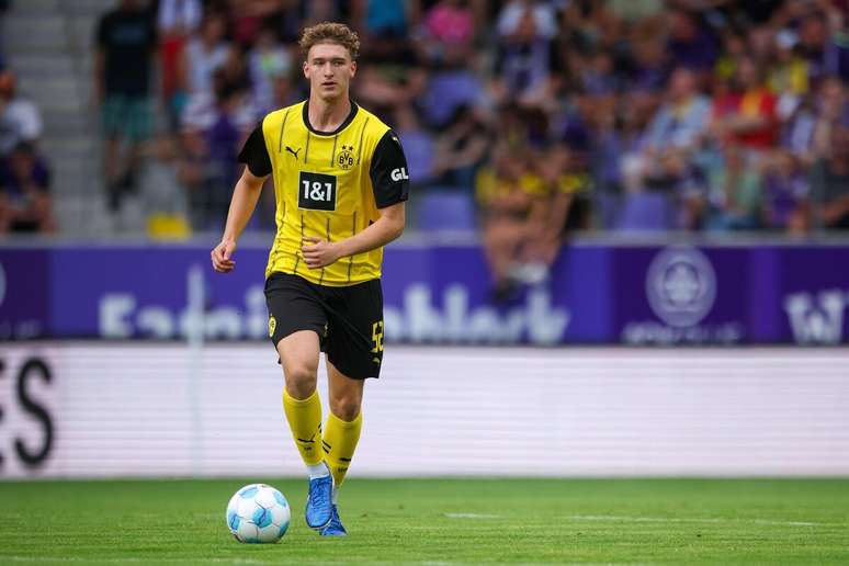 Elias Benkara (Borussia Dortmund) durante jogo amistoso contra o Erzgebirge, no dia 17.07.2024 