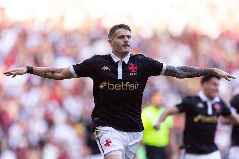 Pablo Vegetti (Vasco) comemorando seu gol contra o Flamengo, no dia 02.06.2024 