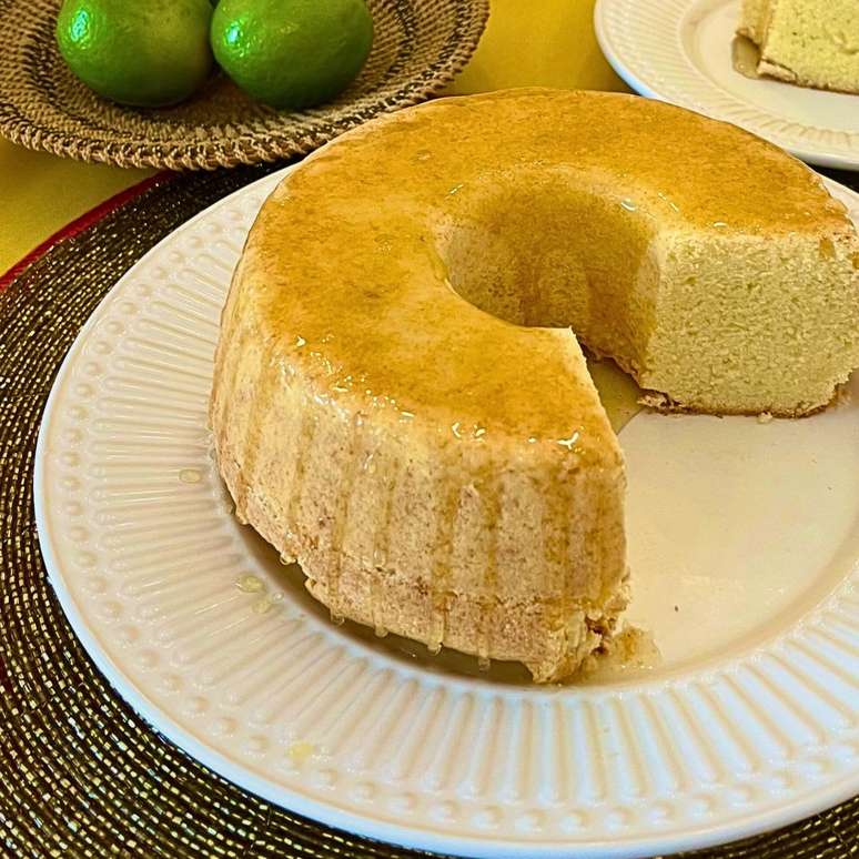 Bolo de Iogurte com Limão na Airfryer