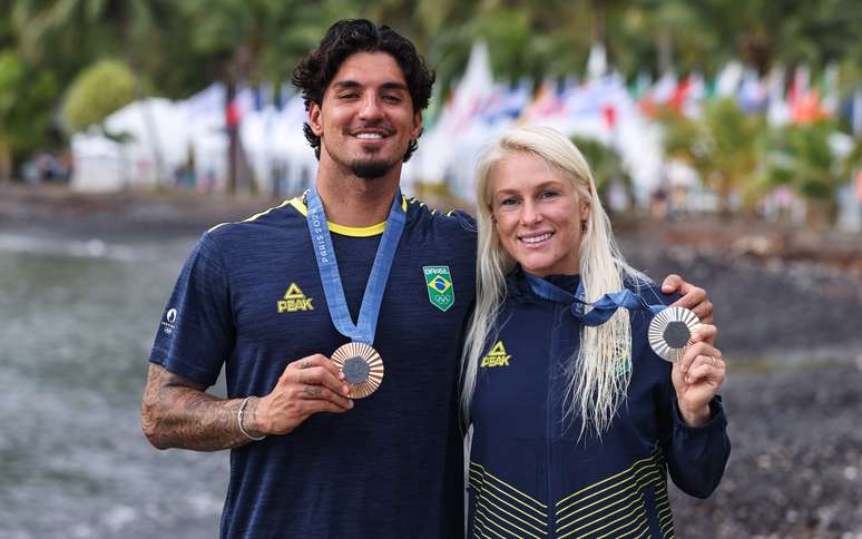 Medina e Tati Weston-Webb conquistaram medalhas no surfe