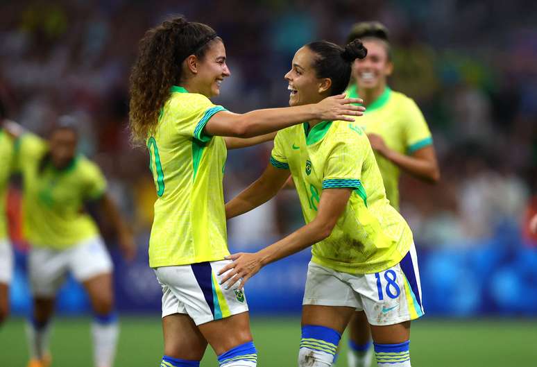 Gabi Portilho comemora gol do Brasil contra a Espanha na semi dos Jogos de Paris