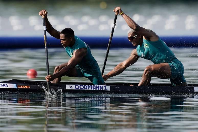 Brasil estreia na canoagem velocidade com Isaquias Queiroz e Jacky Godmann