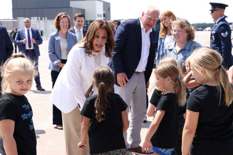 Kamala e Walz fazem campanha em Eau Claire, Wisconsin
07/08/2024
REUTERS/Kevin Mohatt