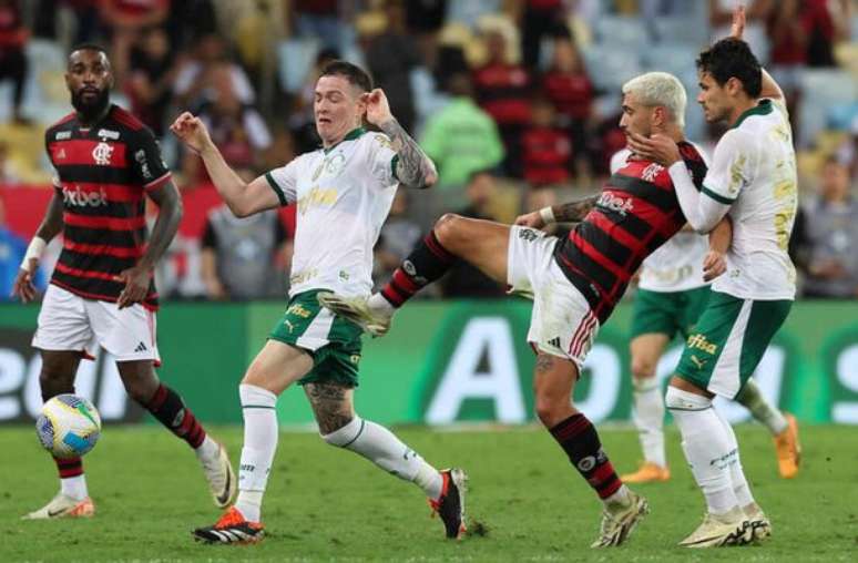 Flamengo x Palmeiras: disputa dentro e fora de campo –