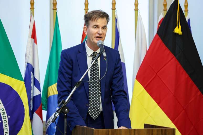 Marc Bogdan, cônsul-geral da Alemanha em Porto Alegre, durante lançamento de livro de Carlos von Koseritz