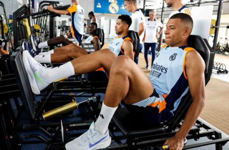 Mbappé em seu primeiro dia de treinamento como jogador do Real –