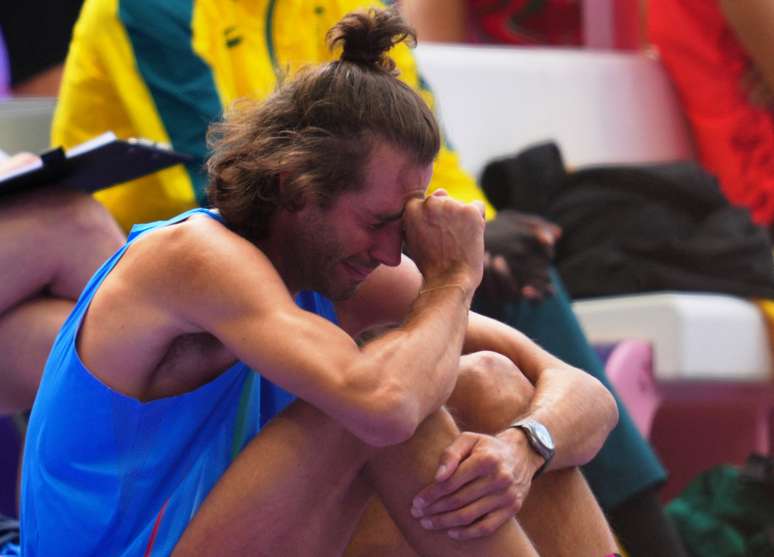 Atleta foi internado há dois dias