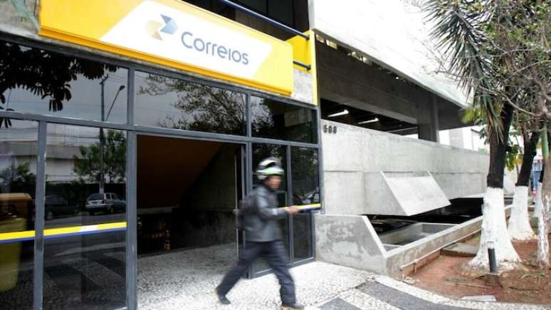 Correios terão concurso para preenchimento de 33 vagas de nível júnior; salário inicial é de até R$ 6.872,48.