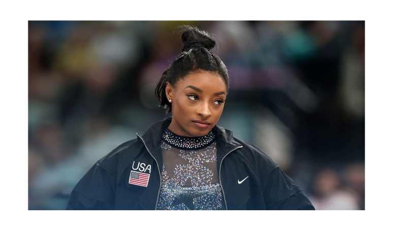 Simone Biles chorou na Vila após ser derrotada por Rebeca Andrade no solo nas Olimpíadas.