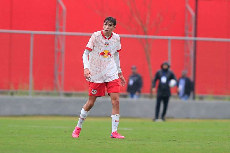 Arthur Thedoro, jogador do time sub-17 do Red Bull Bragantino. 