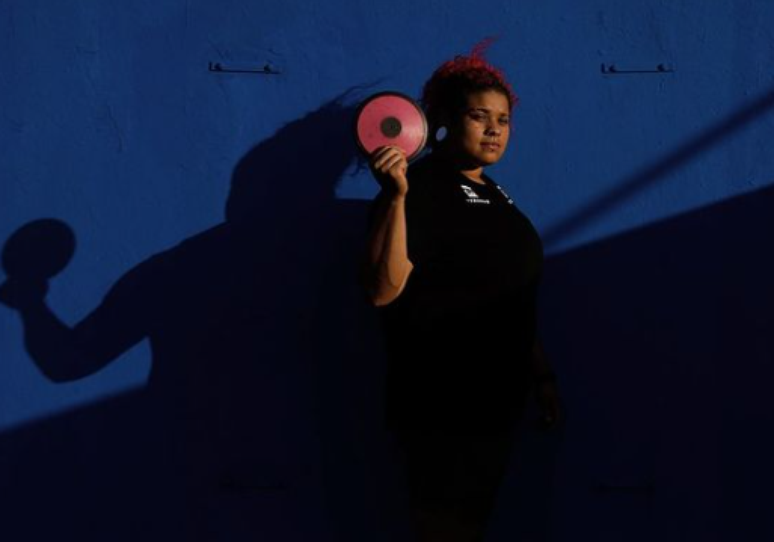 Atleta Izabella Rodrigues da Silva, do arremesso de disco