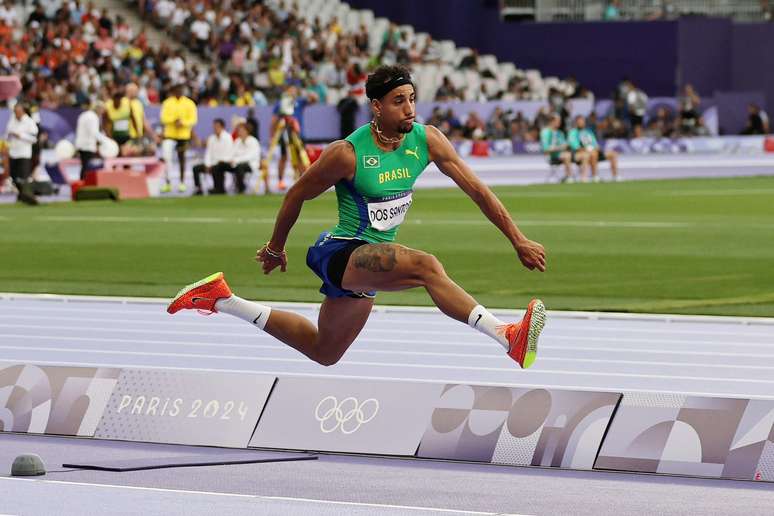 Almir Cunha termina em 5º e avança à final do salto triplo dos Jogos de Paris