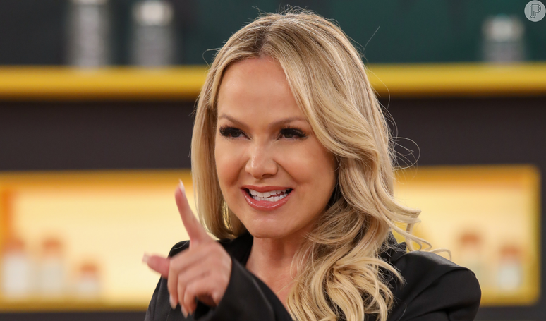 Coincid&ecirc;ncia emocionante marca a estreia de Eliana no 'Saia Justa'.