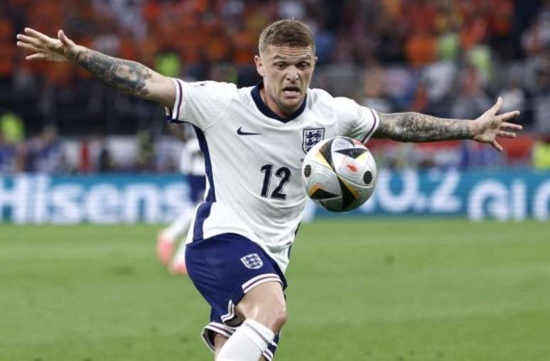 Trippier em a&ccedil;&atilde;o com a camisa da Inglaterra na Euro 2024 &ndash;