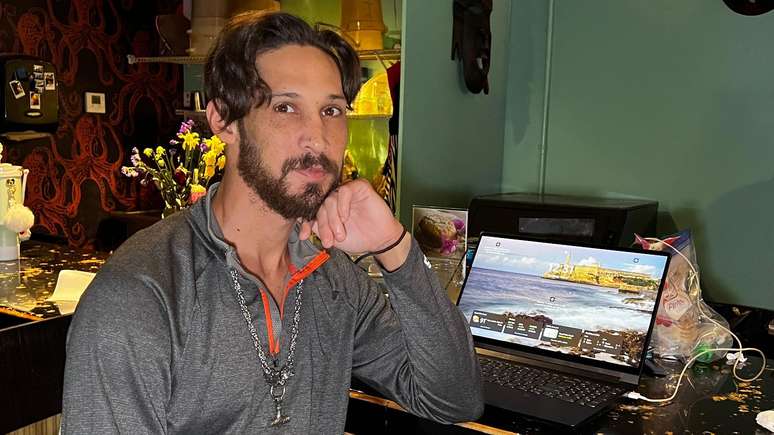 Aos 33 anos, Jonathan decidiu fazer uma vasectomia ap&oacute;s saber das novas restri&ccedil;&otilde;es ao aborto