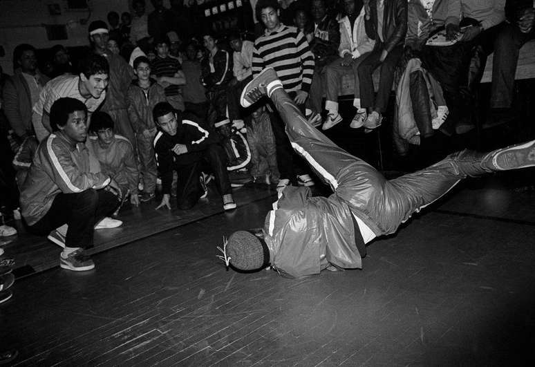 Apresenta&ccedil;&atilde;o de breaking no bairro do Bronx, em Nova York, em 1984