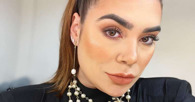 Naiara Azevedo grava DVD no rio Araguaia em Goi&aacute;s