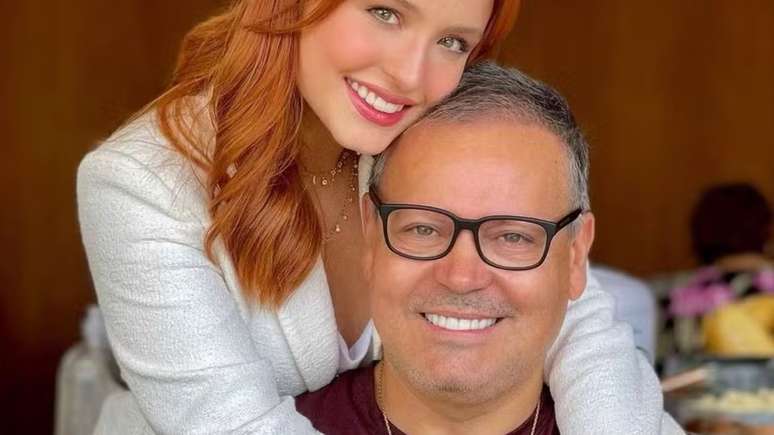 Larissa Monoela e o pai Gilberto Elias
