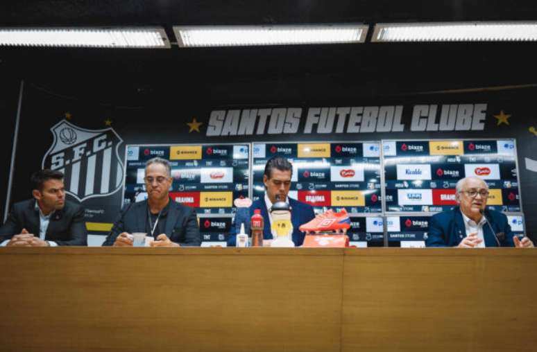 Lush Santos Anuncia Renovação De Patrocínio Com Empresa Até 2027 Background Concept