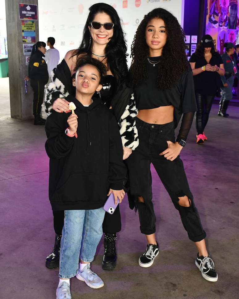 Samara Felippo e suas filhas, Al&iacute;cia e Lara