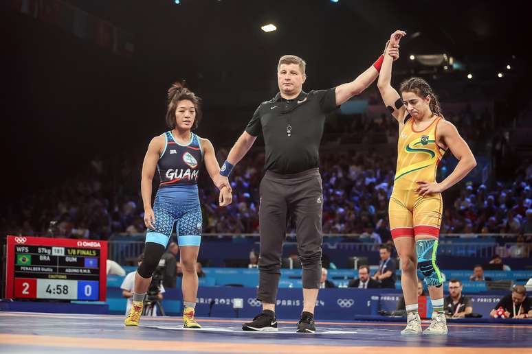 Giullia Penalber representa o Brasil no westling 