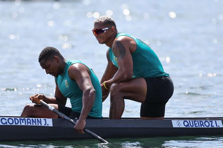 Isaquias Queiroz e Jacky Godmann ficaram fora do pódio no C2 1.000m
