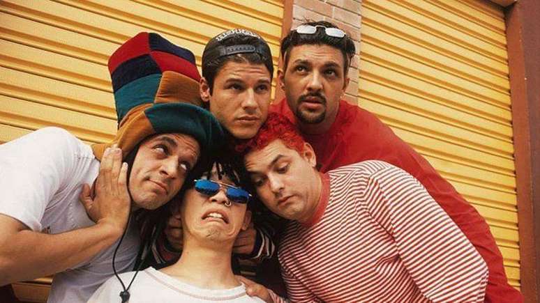 Integrantes da banda Mamonas Assassinas voltavam de um show em Bras&iacute;lia, o &uacute;ltimo de uma longa turn&ecirc; pelo pa&iacute;s