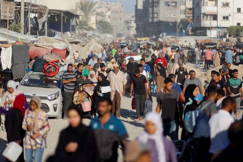 Palestinos fogem de Khan Younis
 8/8/2024   REUTERS/Mohammed Salem