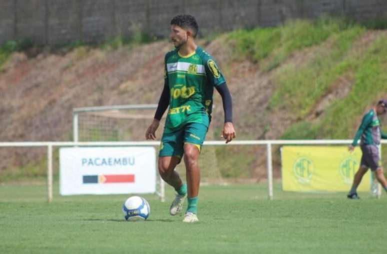 Jogador rescinde com Mirassol –